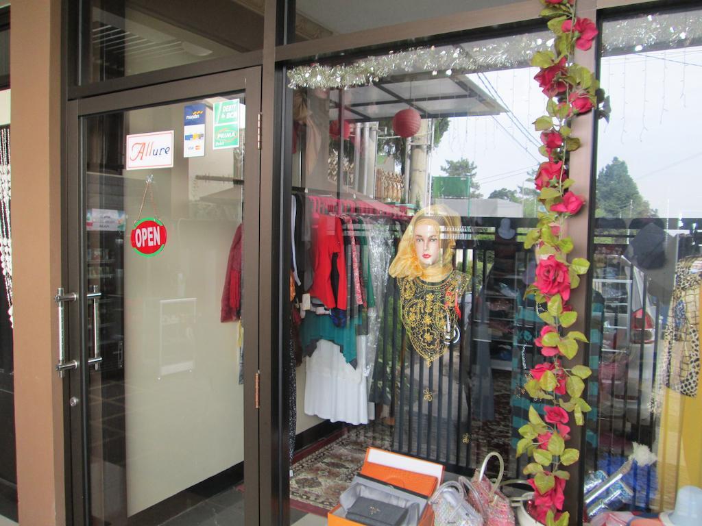 Allure Guest House Bandung Exterior foto